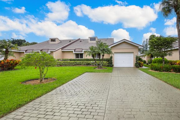 6831 Fountains, Lake Worth, FL 33467