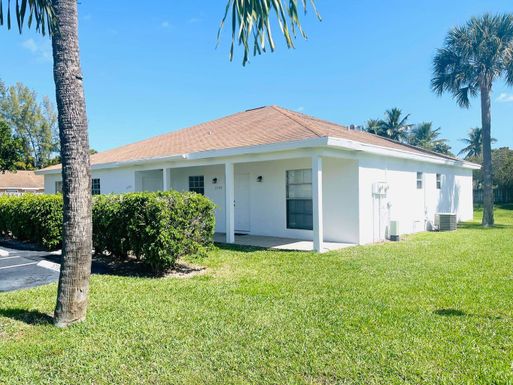 3833 Harwood, West Palm Beach, FL 33403