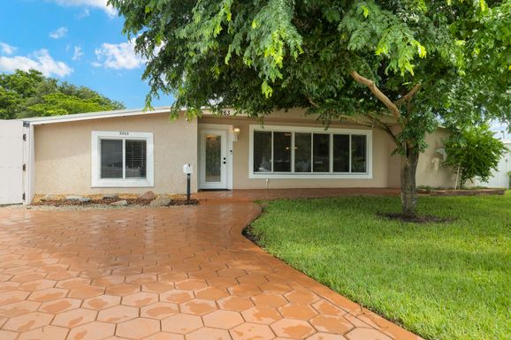 5263 Redwood, Plantation, FL 33317