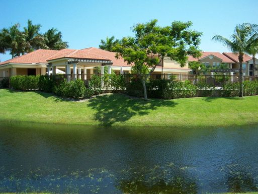 512 Villa, Boynton Beach, FL 33435