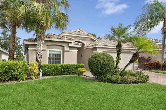 9785 San Luca, Lake Worth, FL 33467