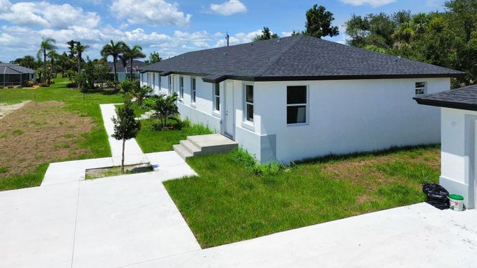 260 Rotonda, Rotonda West, FL 33947