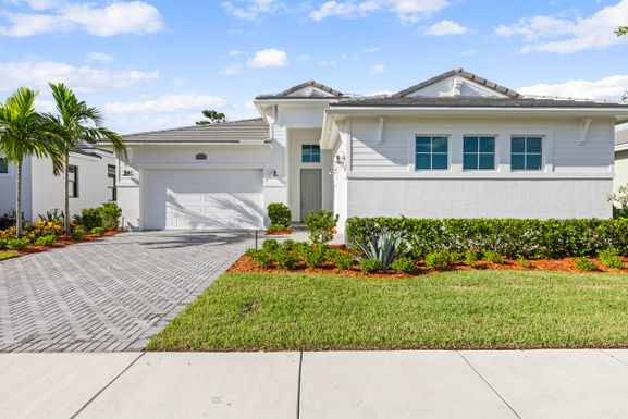 2301 Canopy Cove, Port Saint Lucie, FL 34984