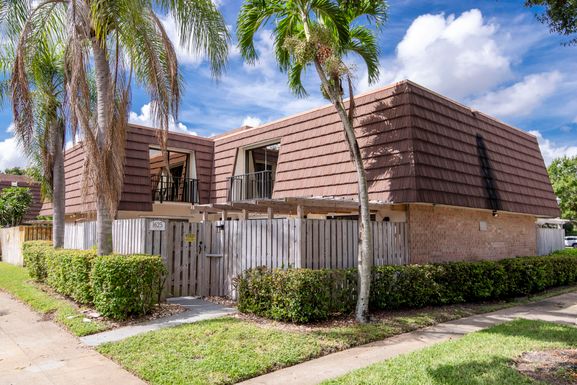 1625 16th, Palm Beach Gardens, FL 33418