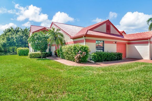 7696 Lexington Club, Delray Beach, FL 33446