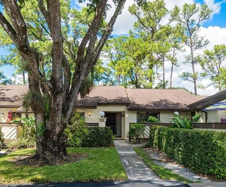 86 Wood Rose, Royal Palm Beach, FL 33411