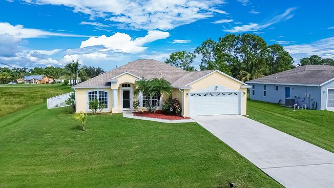 5945 Wolverine, Port Saint Lucie, FL 34986