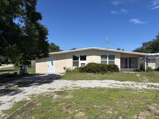 104 21st, Vero Beach, FL 32962