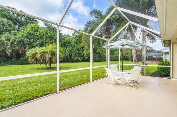 4025 Chablis, Vero Beach, FL 32968