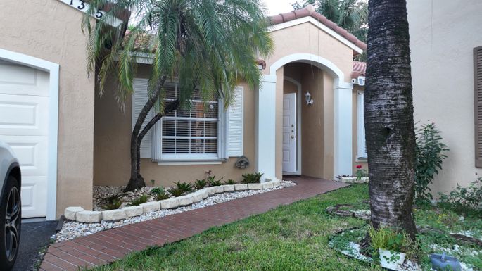 1315 125th, Sunrise, FL 33323