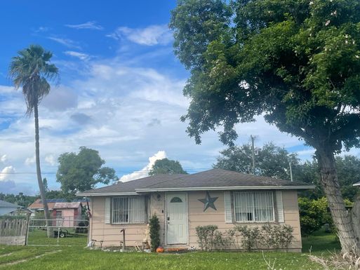 1904 Rosarita, Fort Pierce, FL 34946