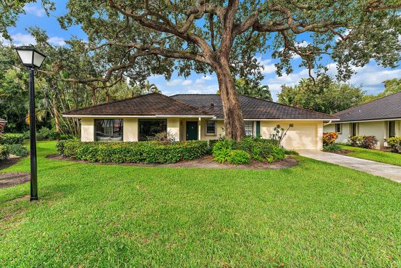 11447 Shady Oaks, North Palm Beach, FL 33408