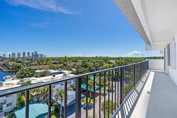 16508 26th, North Miami Beach, FL 33160