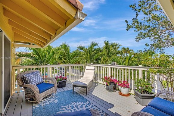 237 Seabreeze, Jupiter, FL 33477