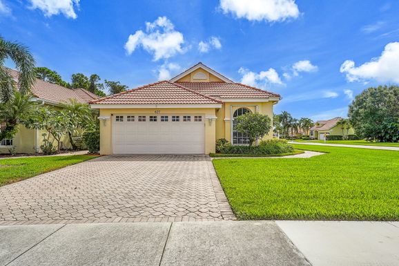 627 Saint Thomas, Port Saint Lucie, FL 34953