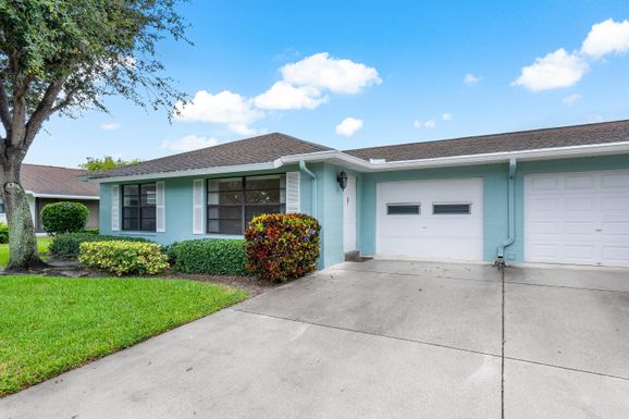 4360 Eucalyptus Tree, Boynton Beach, FL 33436