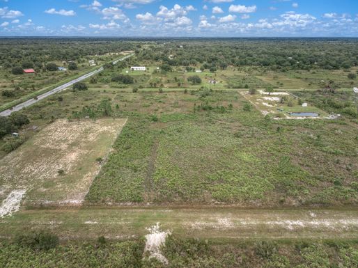 18279 274th, Okeechobee, FL 34972