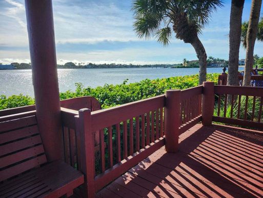 110 Half Moon, Hypoluxo, FL 33462