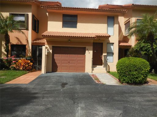 930 113th, Pembroke Pines, FL 33025