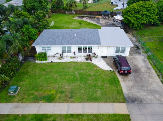 148 16th, Boynton Beach, FL 33435