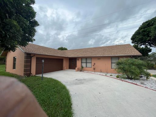 301 Canterbury, Riviera Beach, FL 33407