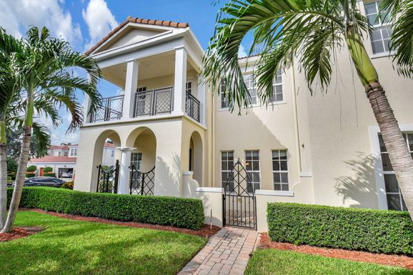 838 83rd, Boca Raton, FL 33487