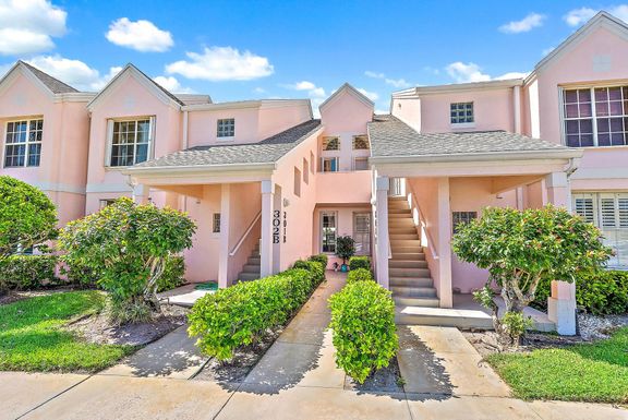 301 Muirfield, Jupiter, FL 33458