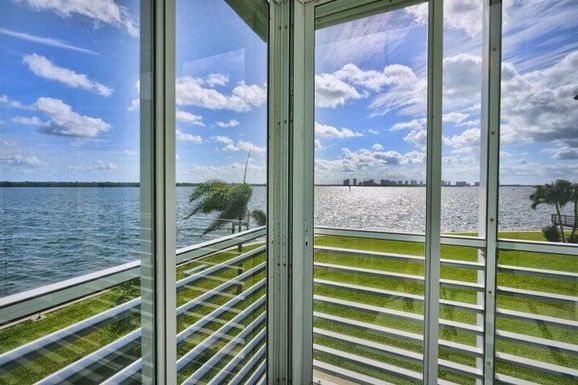 44 Yacht Club, North Palm Beach, FL 33408