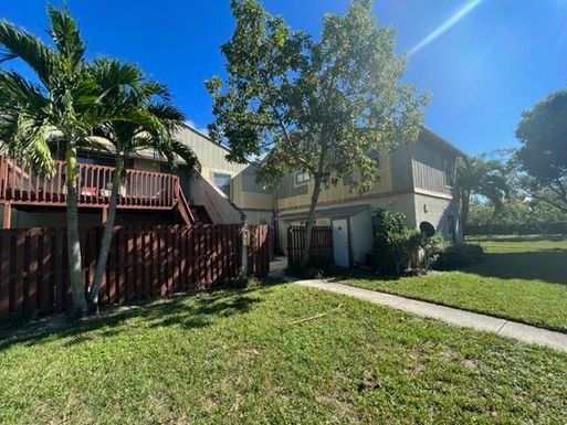 24 Crossings, Boynton Beach, FL 33435