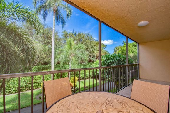 7281 Amberly, Delray Beach, FL 33446