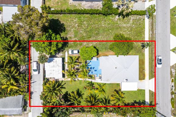 320 4th, Delray Beach, FL 33483