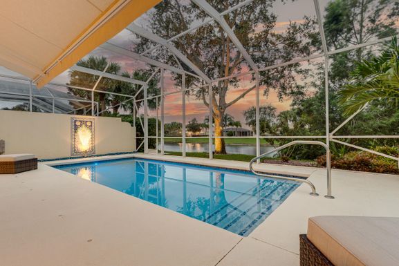 8274 Pine Cay, Wellington, FL 33414