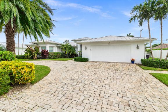 124 Cruiser, North Palm Beach, FL 33408