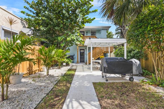 516 J, Lake Worth Beach, FL 33460