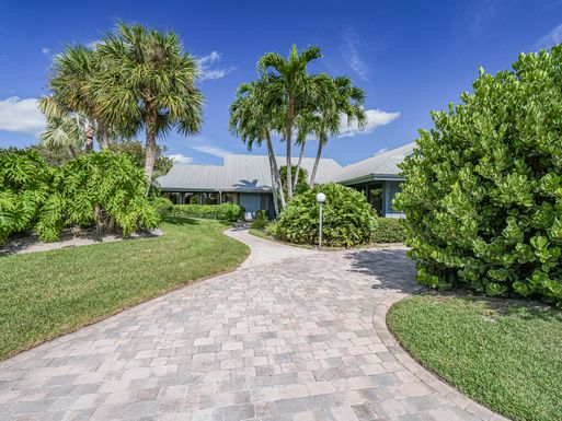 1330 Shorewinds, Vero Beach, FL 32963