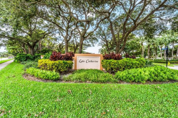 2801 Lakemont, Palm Beach Gardens, FL 33403