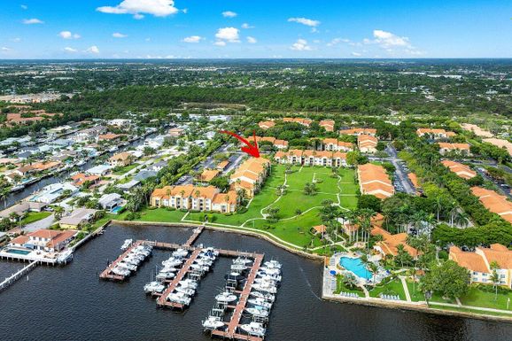 157 Yacht Club, Hypoluxo, FL 33462