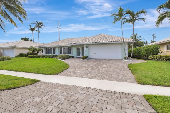 1343 Walnut, Boca Raton, FL 33486