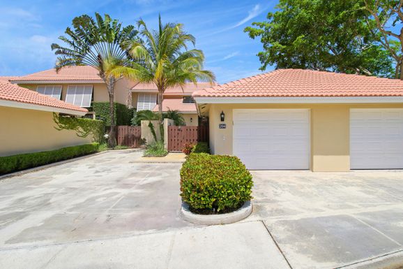 204 Old Meadow, Palm Beach Gardens, FL 33418