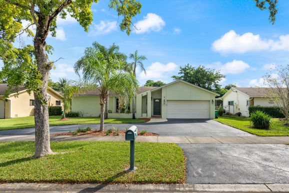 2667 Coral Hills, Coral Springs, FL 33065