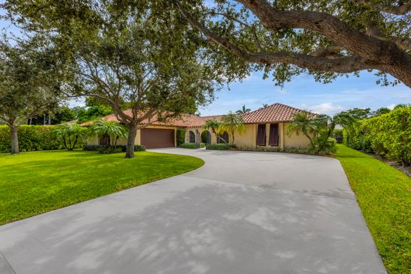 3 Loggerhead, Manalapan, FL 33462