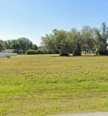 5740 Thunder Rd, Sebring, FL 33876