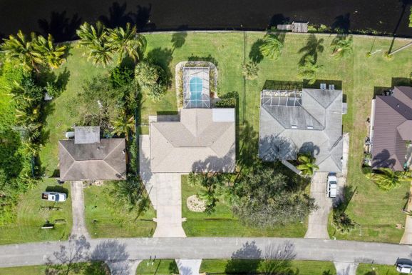 674 Layport, Sebastian, FL 32958