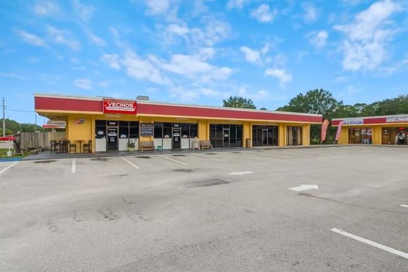 5204 Turnpike Feeder, Fort Pierce, FL 34951