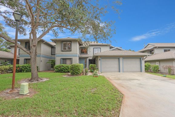 5662 Schooner Oaks, Stuart, FL 34997