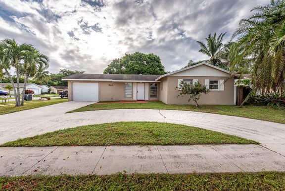 10225 Sleepy Brook, Boca Raton, FL 33428