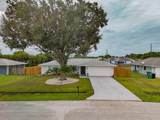 2231 Trillo, Port Saint Lucie, FL 34952