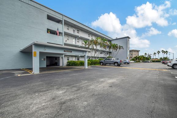 2400 1st, Boynton Beach, FL 33435