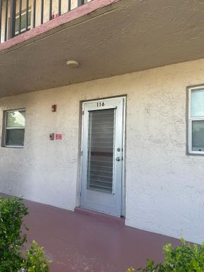 225 Bonnie, Palm Springs, FL 33461