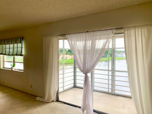 198 Lake Frances, West Palm Beach, FL 33411